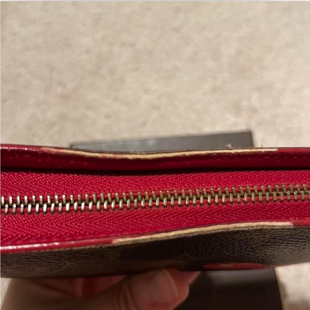 Louis Vuitton Monogram Murakami Cerises Zippy Wallet - Picture 3 of 8